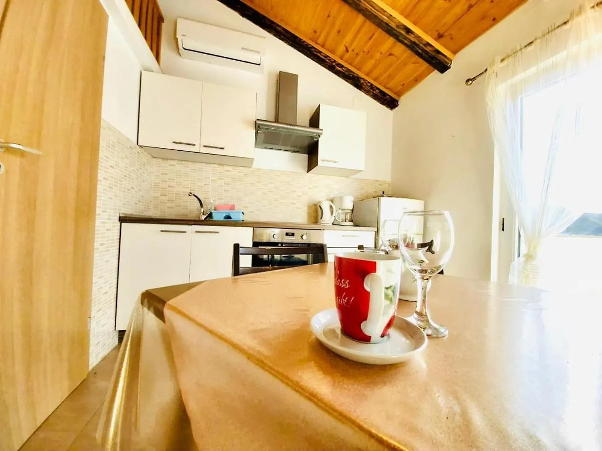 Classic Attic Apartment Supetarska Draga