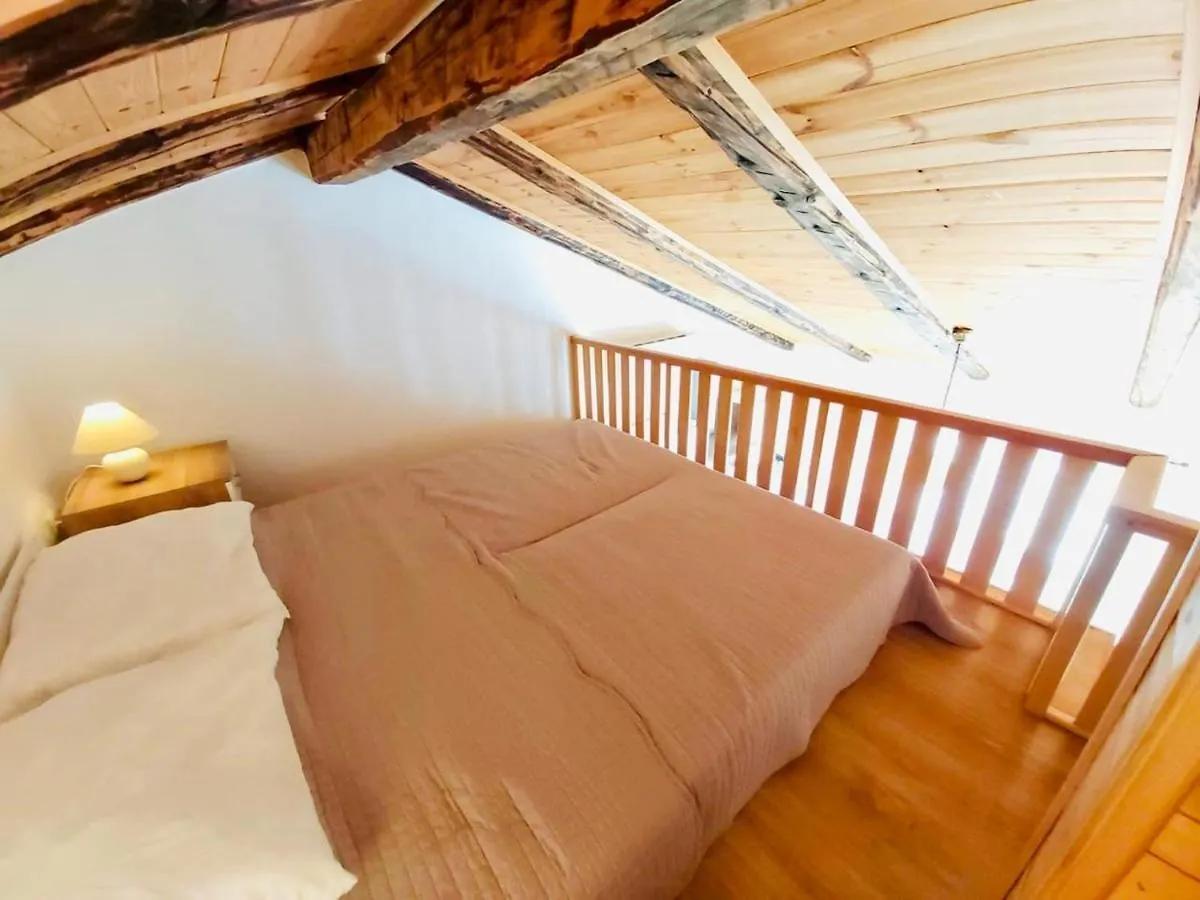 Classic Attic Apartment Supetarska Draga