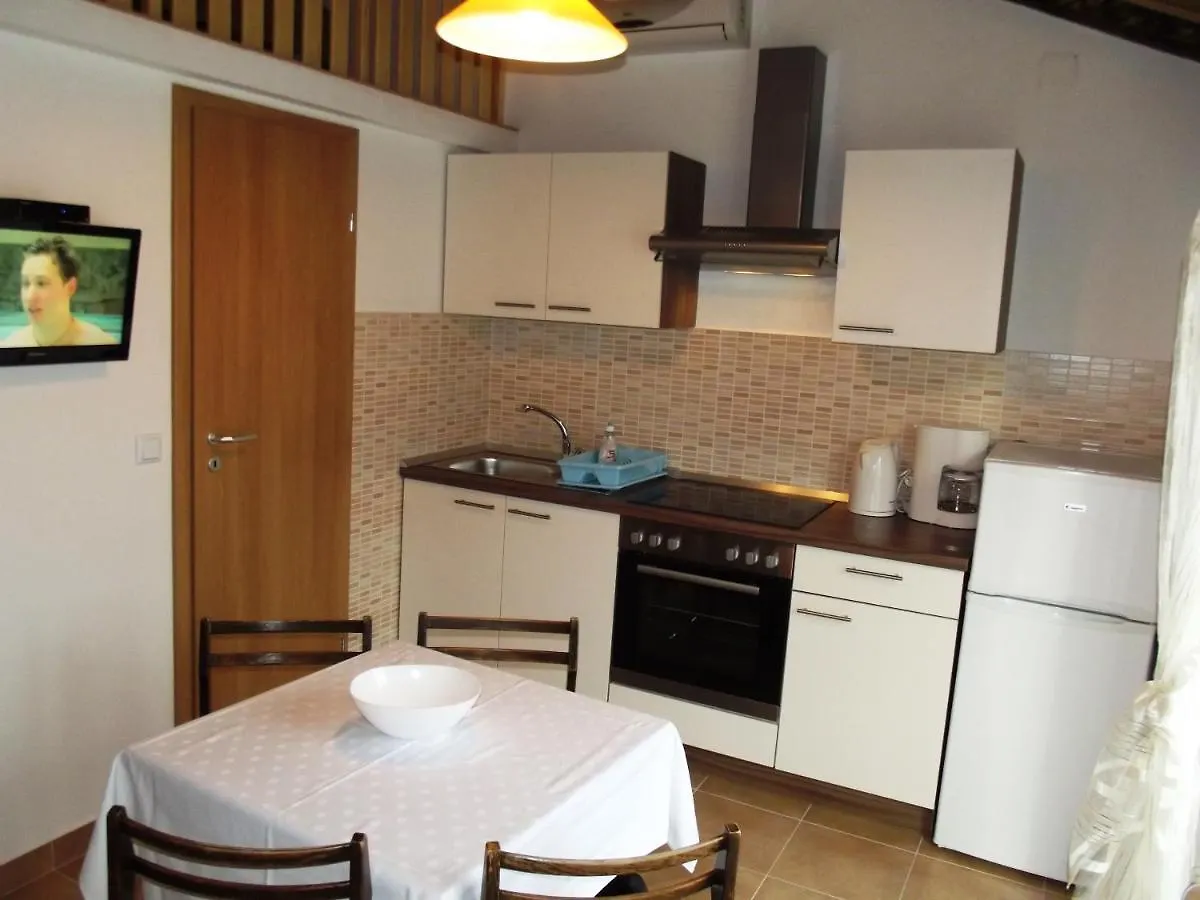 Classic Attic Apartment Supetarska Draga