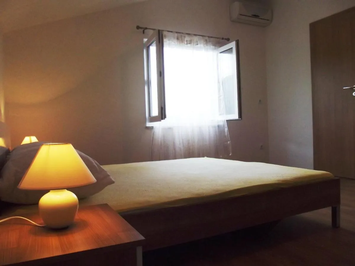 Classic Attic Apartment Supetarska Draga